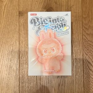 Pop Mart Big Into Energy Figure